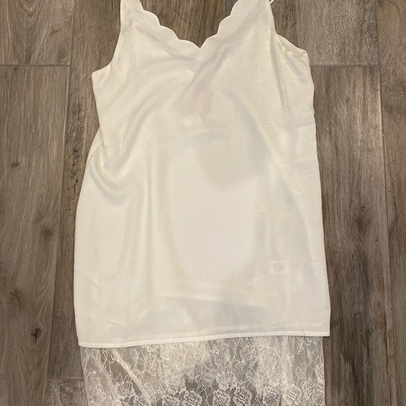 White lace slip - Picture 2 of 2